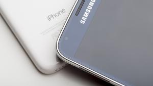 Apple & Samsung